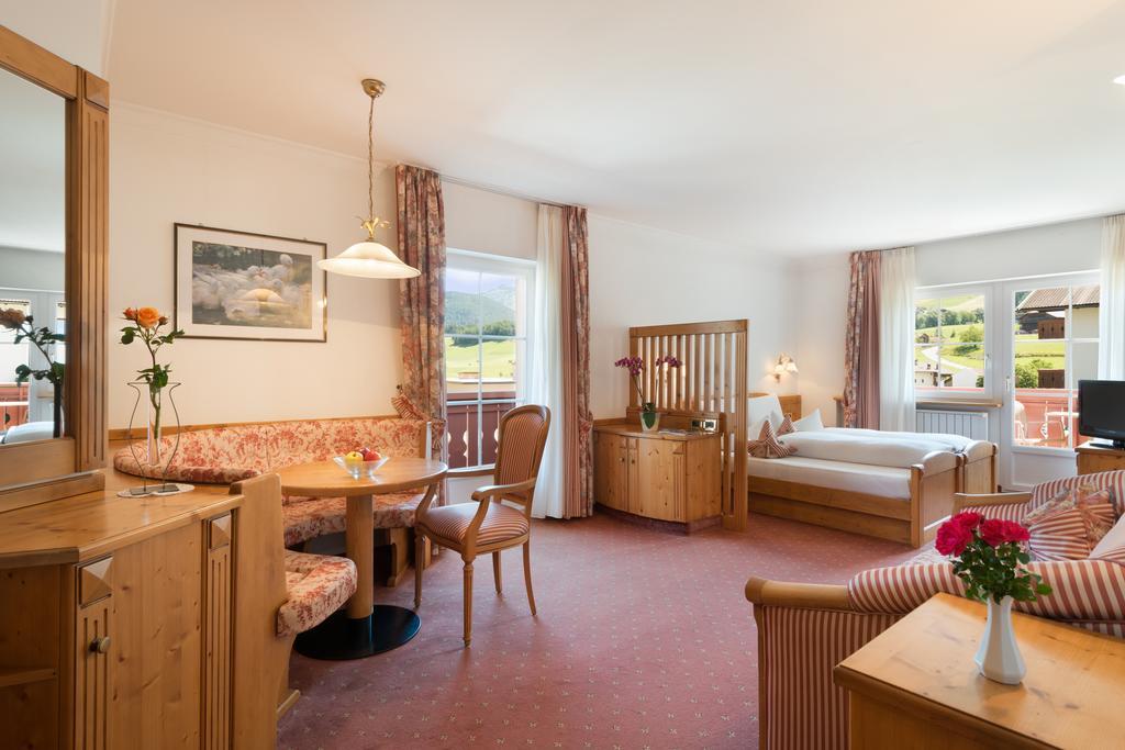 Hotel Zum Wolf Castelrotto Pokoj fotografie